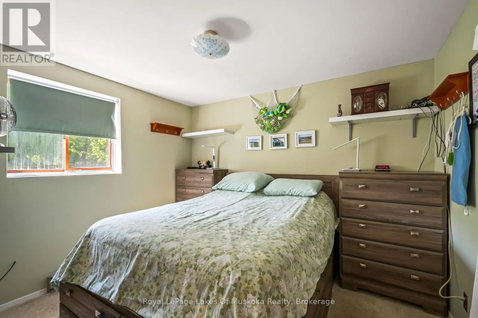 571 DAVID STREET E