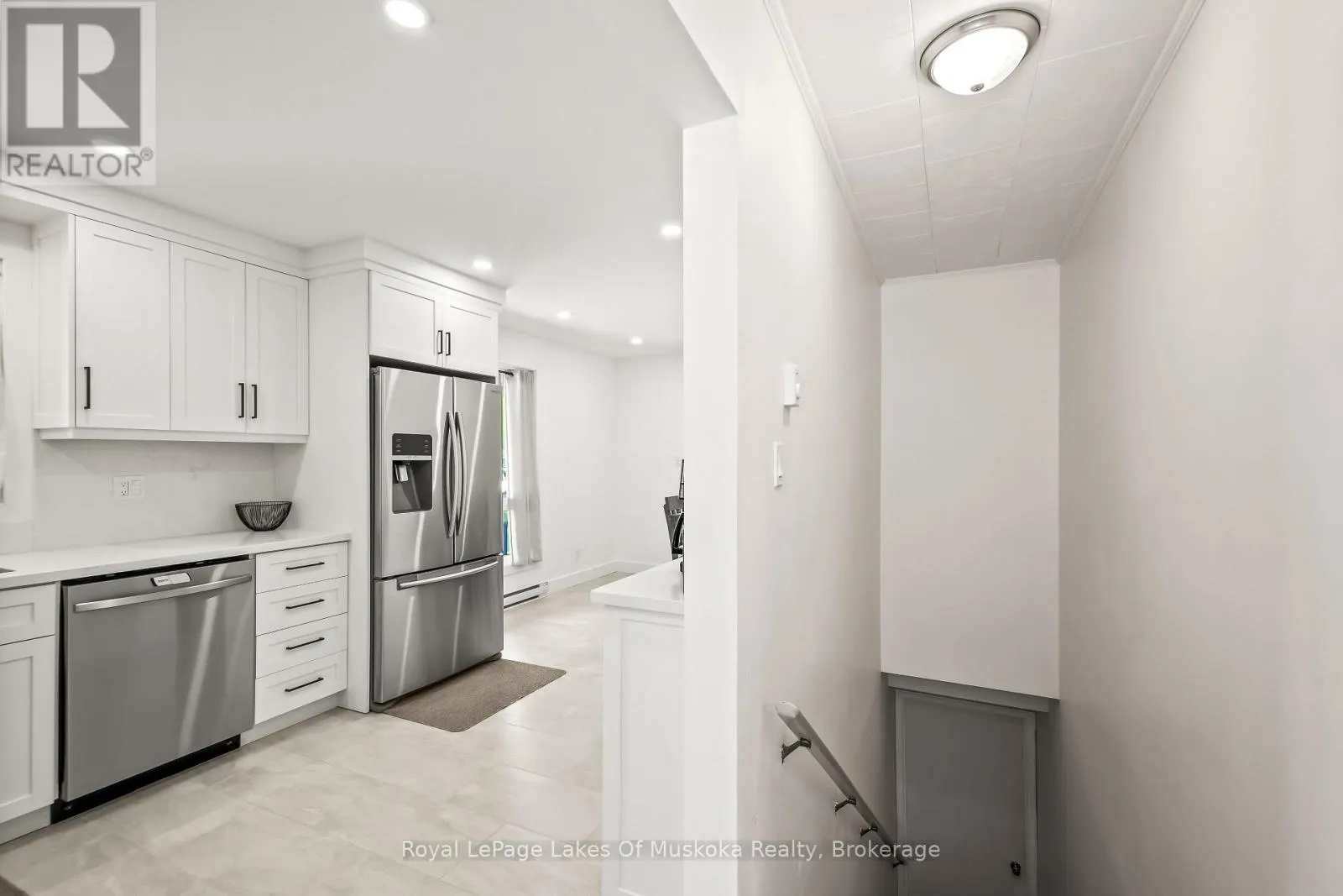 571 DAVID STREET E