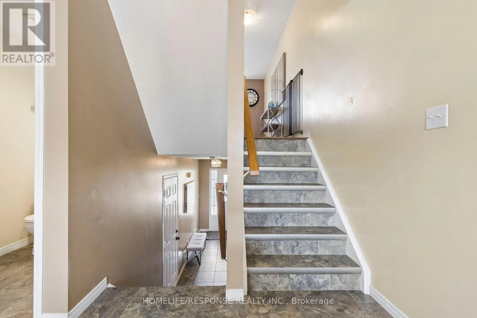 222 SOPHIA CRESCENT
