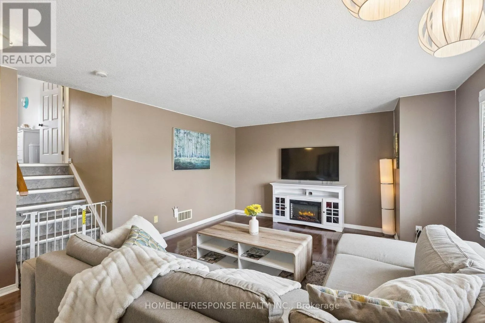 222 SOPHIA CRESCENT