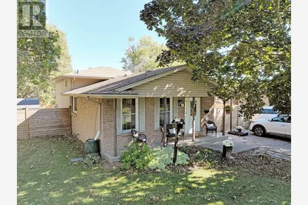 24 GREENMEADOW COURT