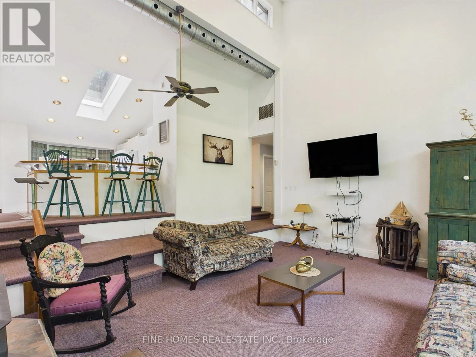 10 - 1326 WINDERMERE ROAD
