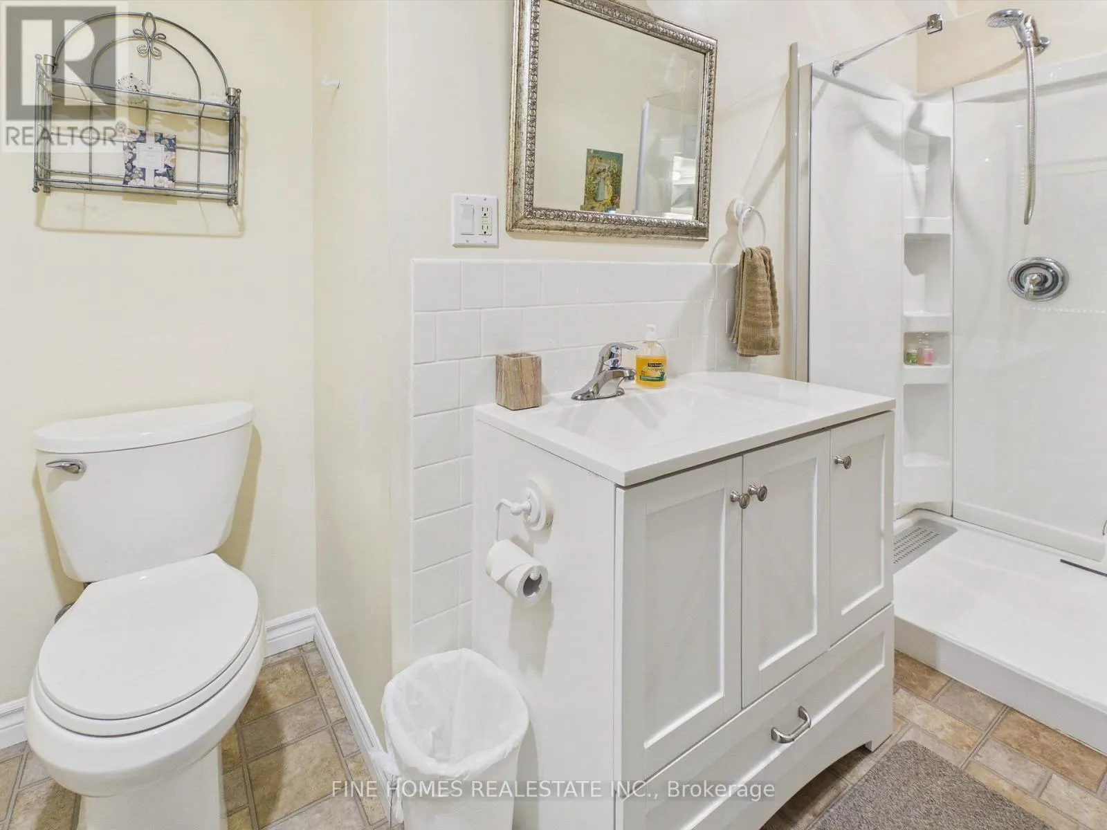 10 - 1326 WINDERMERE ROAD