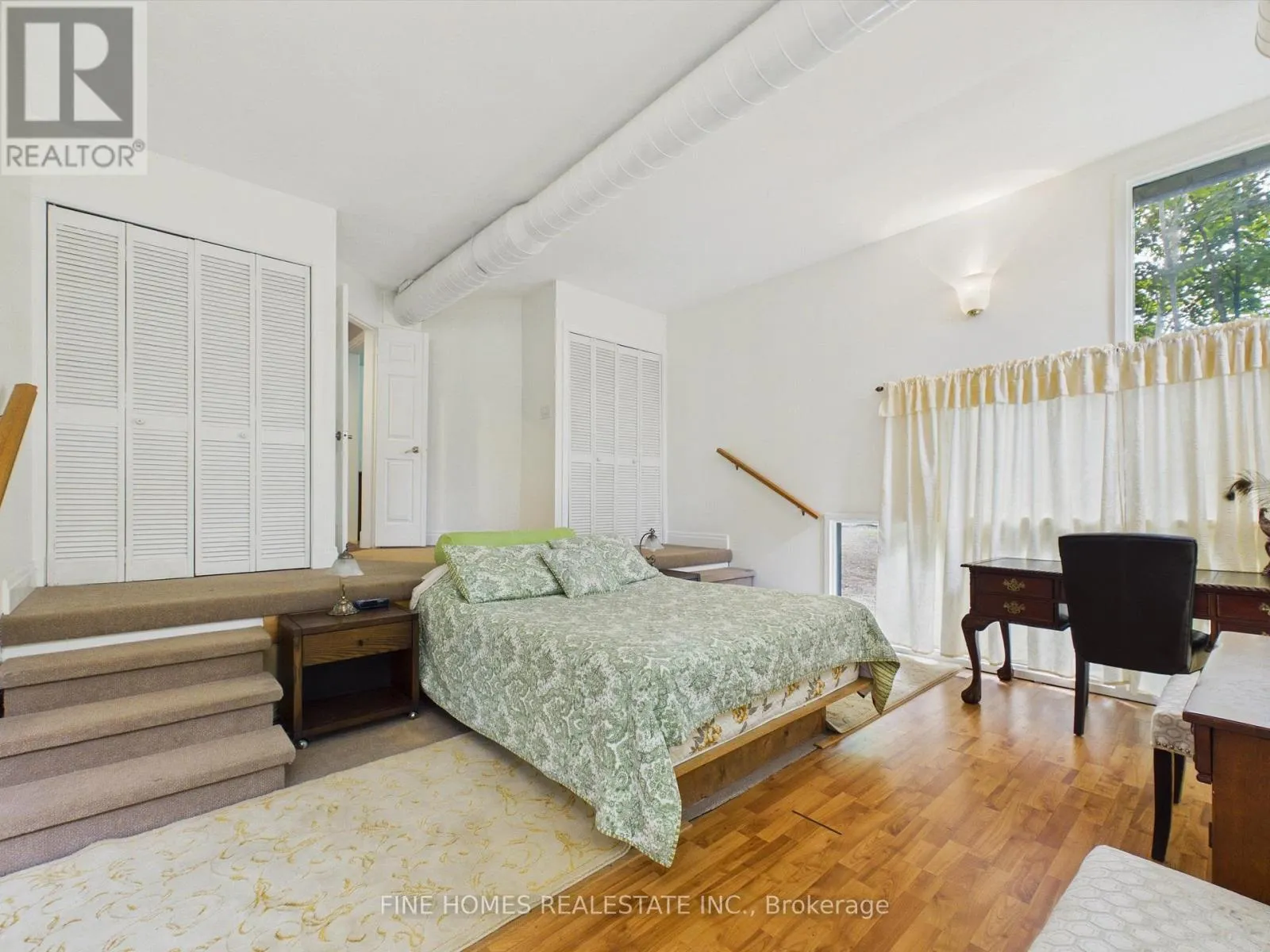 10 - 1326 WINDERMERE ROAD