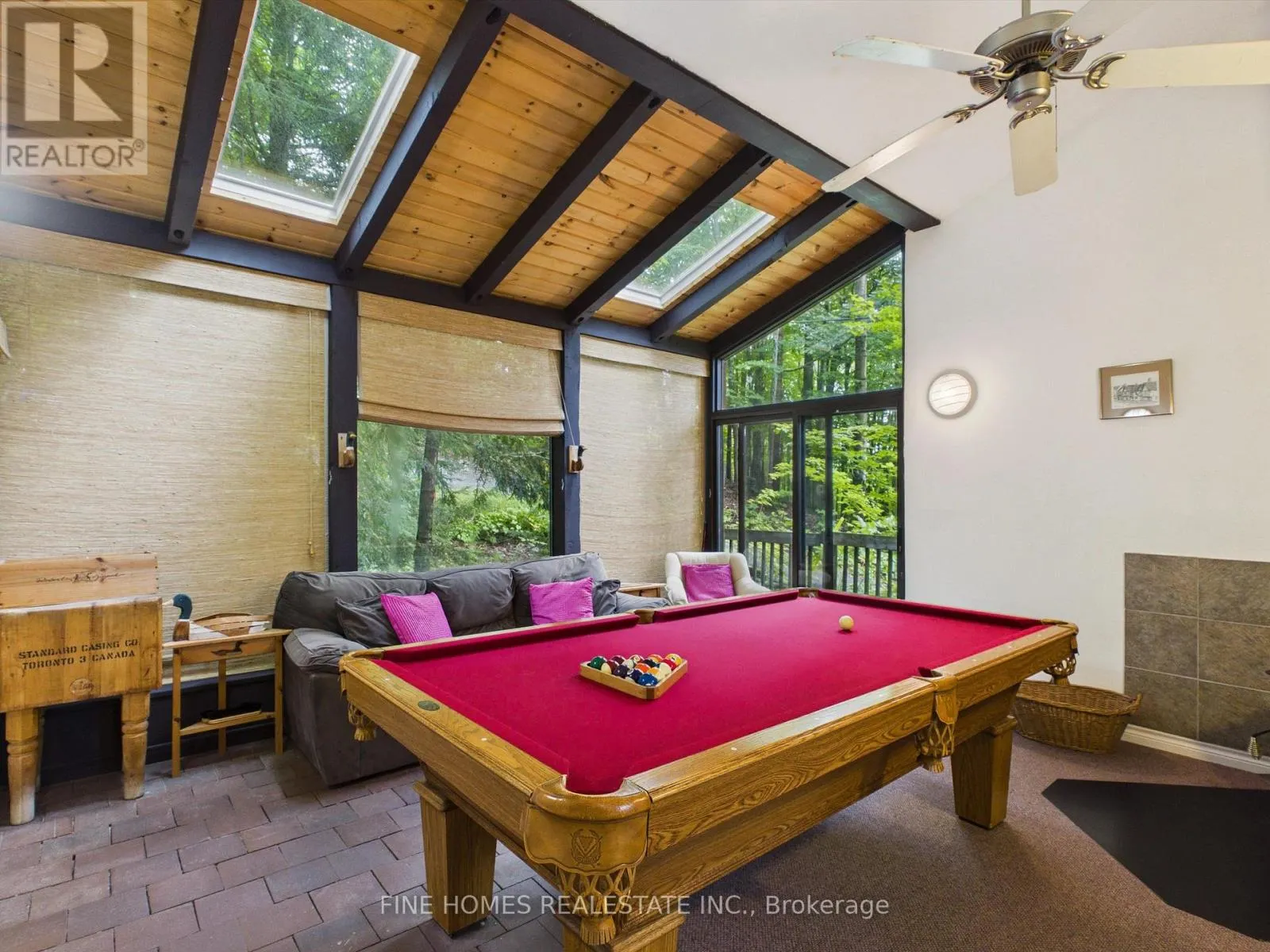 10 - 1326 WINDERMERE ROAD