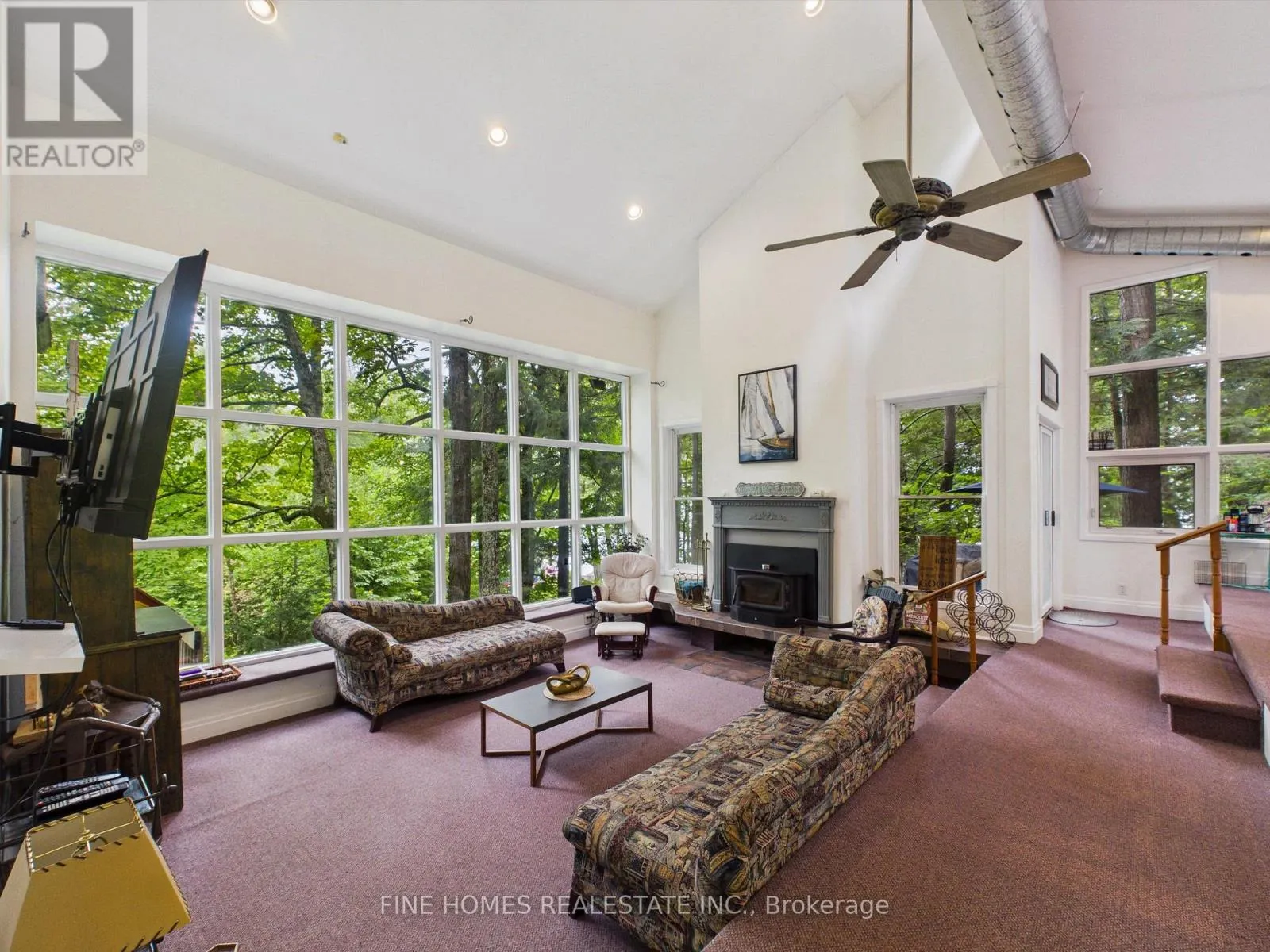 10 - 1326 WINDERMERE ROAD