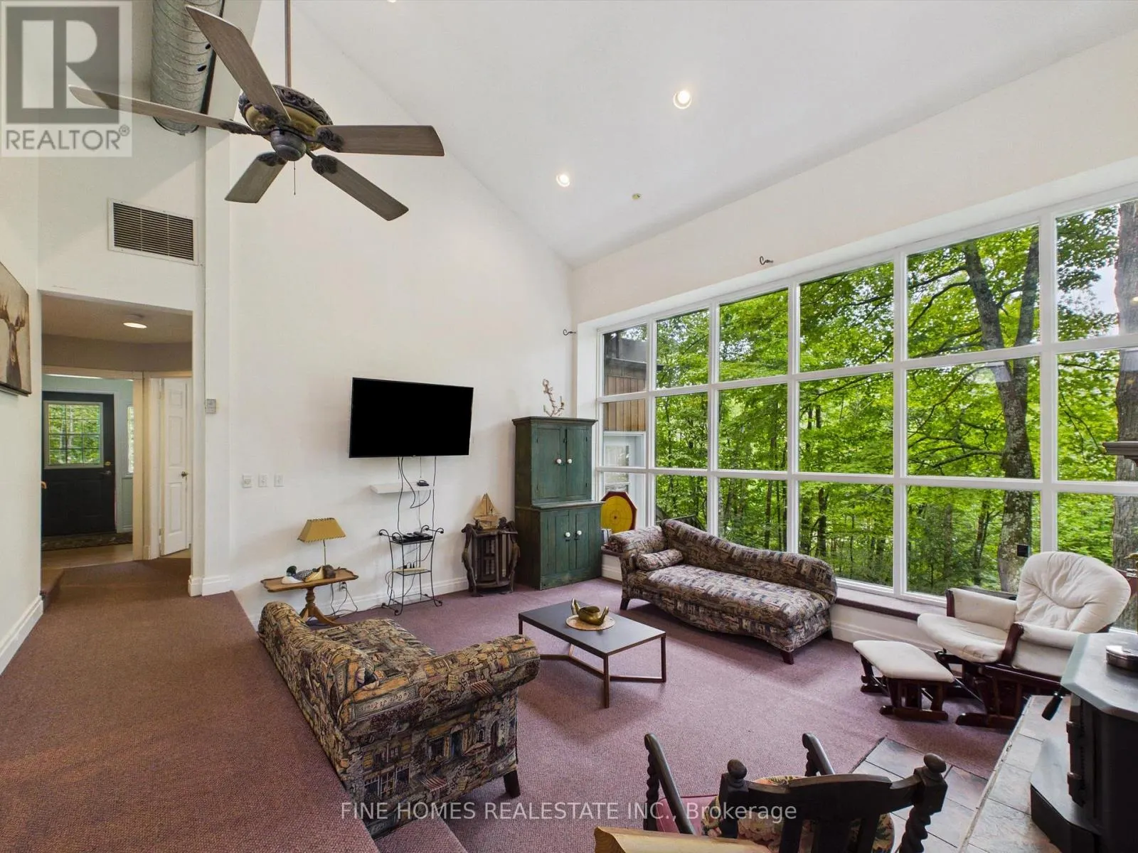 10 - 1326 WINDERMERE ROAD