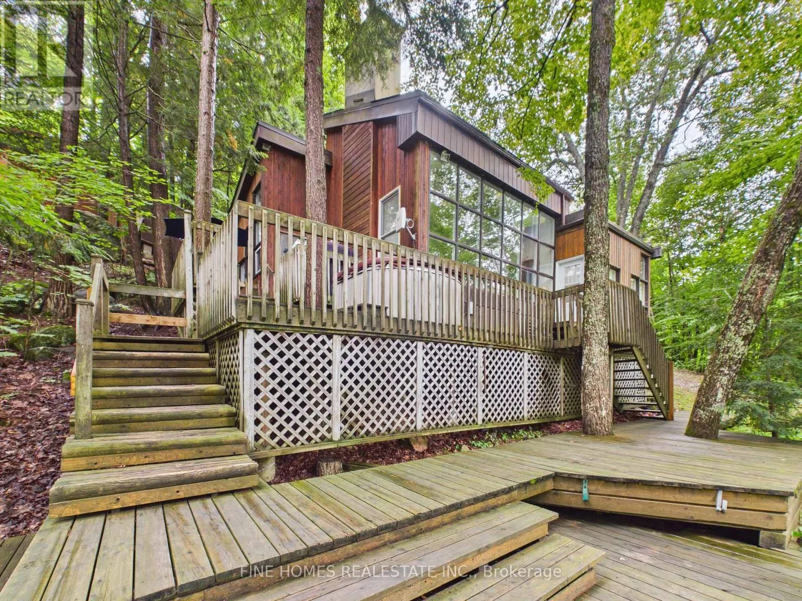 10 - 1326 WINDERMERE ROAD