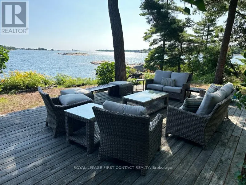1 A207 ISLAND