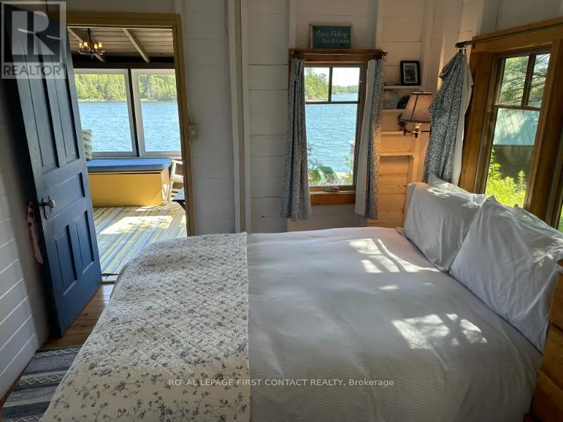 1 A207 ISLAND
