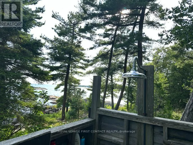 1 A207 ISLAND