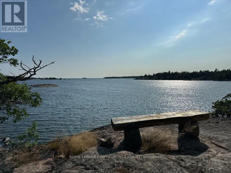 1 A207 ISLAND