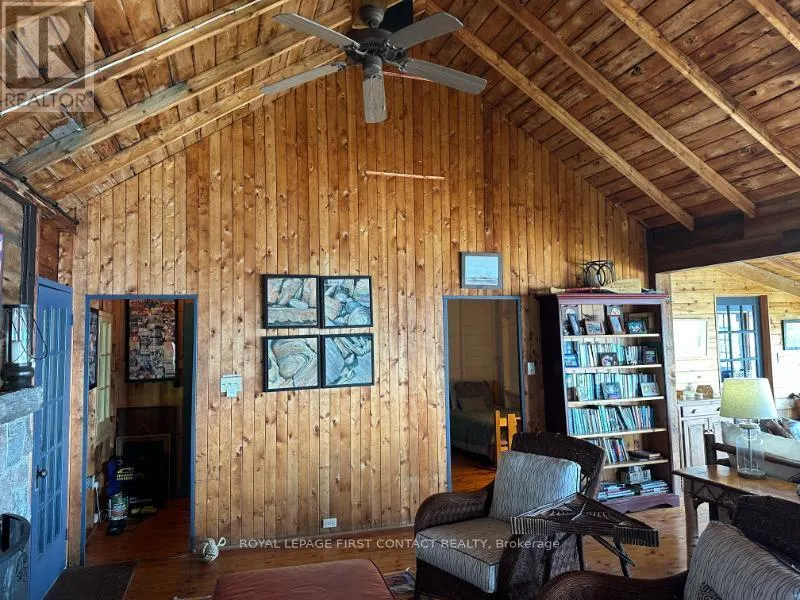 1 A207 ISLAND