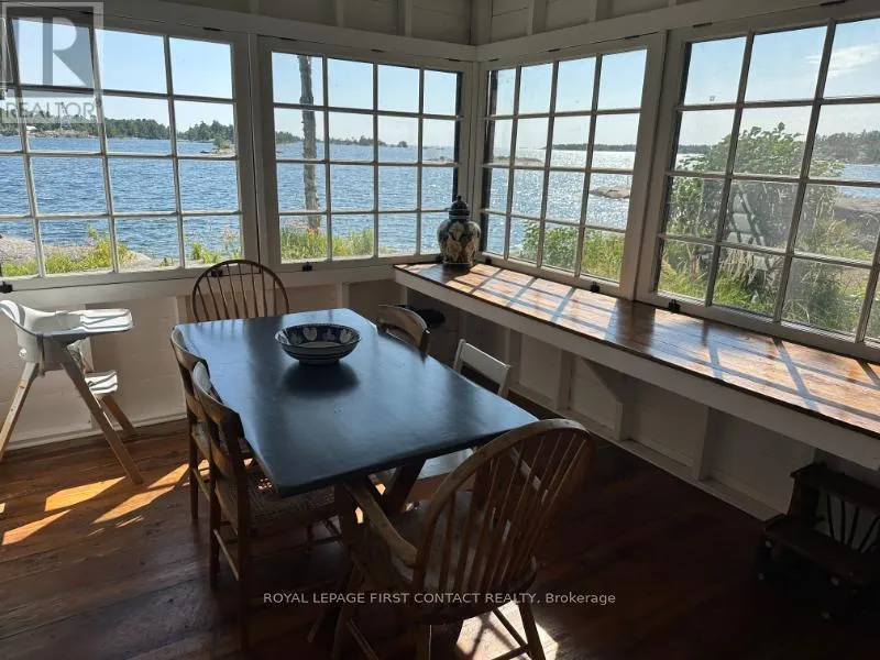 1 A207 ISLAND
