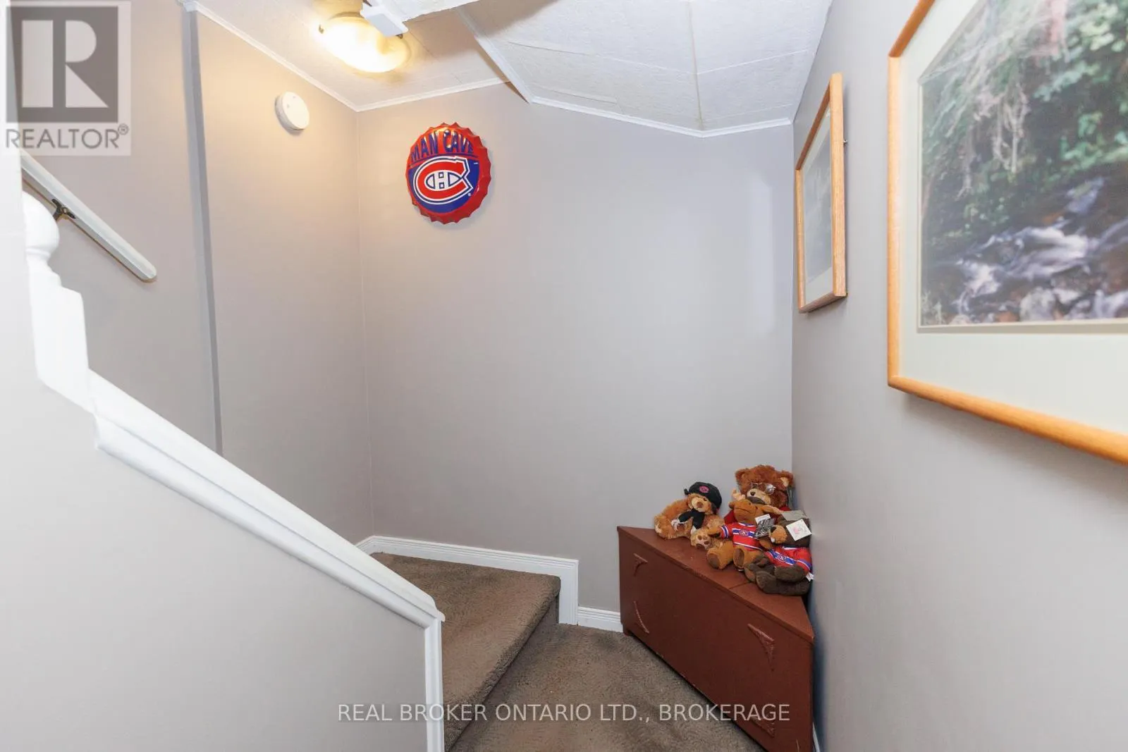 76 KINCARDINE STREET W