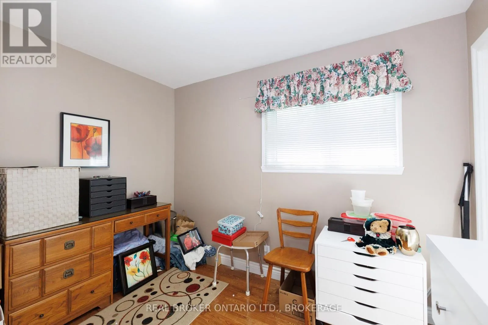 76 KINCARDINE STREET W