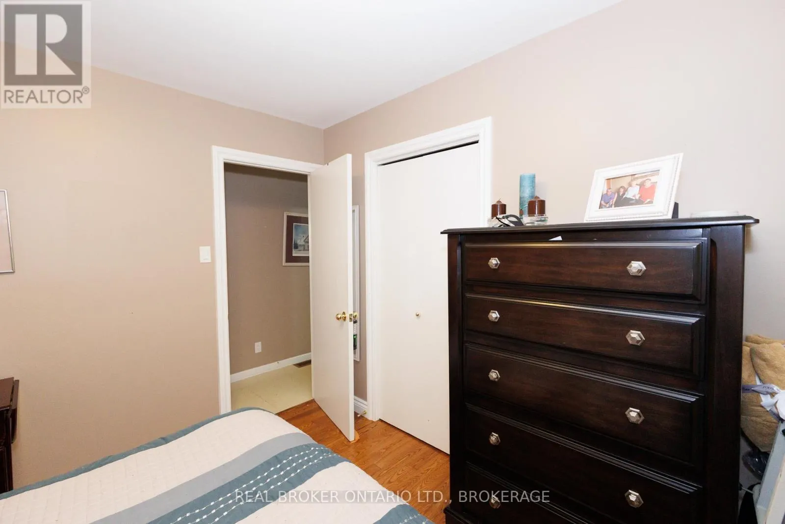 76 KINCARDINE STREET W