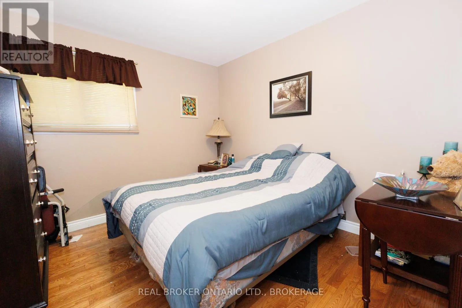 76 KINCARDINE STREET W