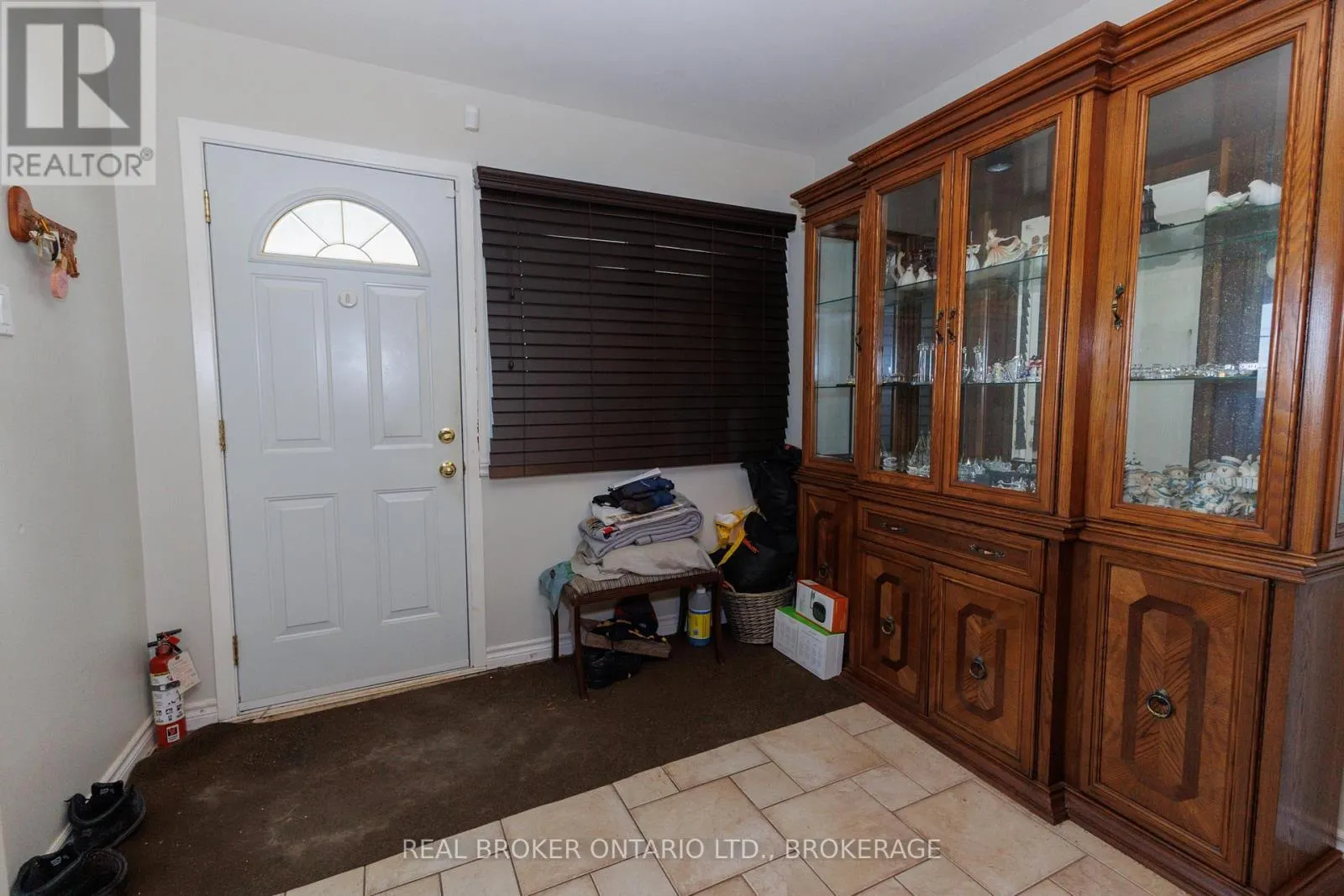 76 KINCARDINE STREET W