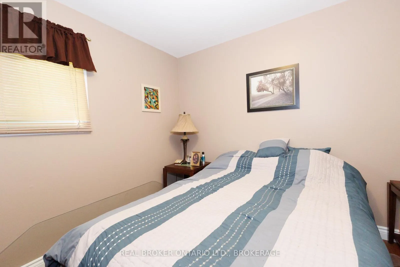 76 KINCARDINE STREET W