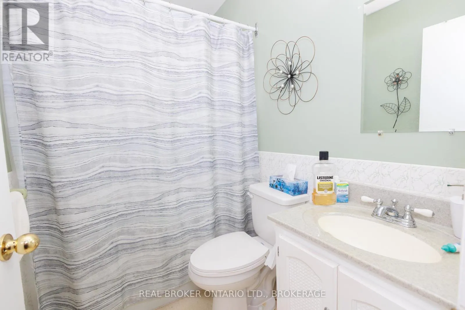 76 KINCARDINE STREET W