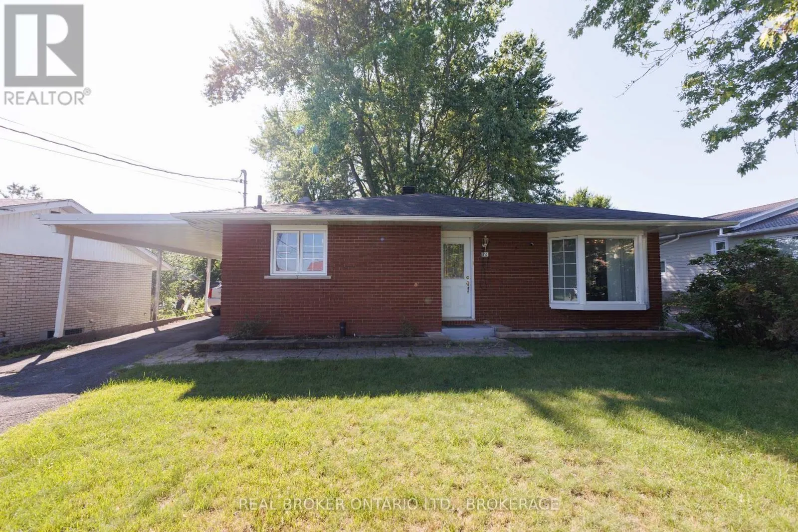 76 KINCARDINE STREET W
