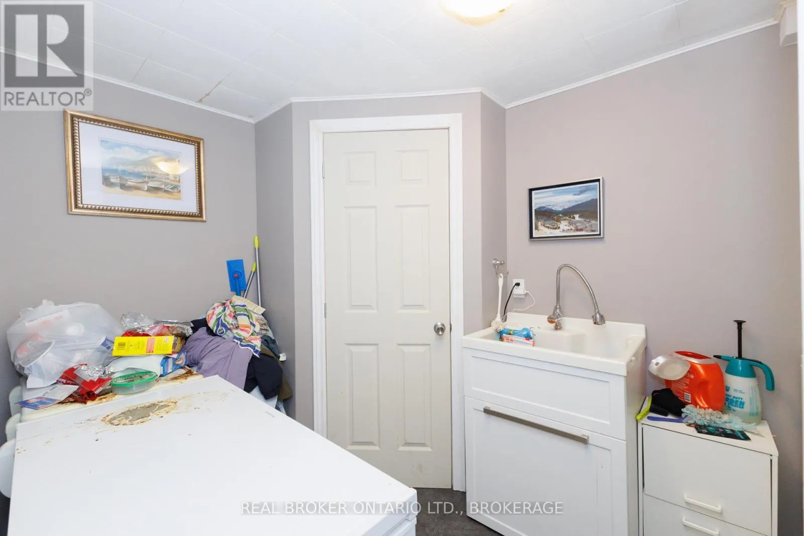 76 KINCARDINE STREET W