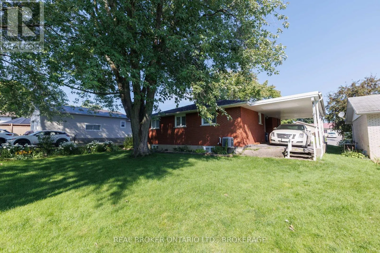 76 KINCARDINE STREET W