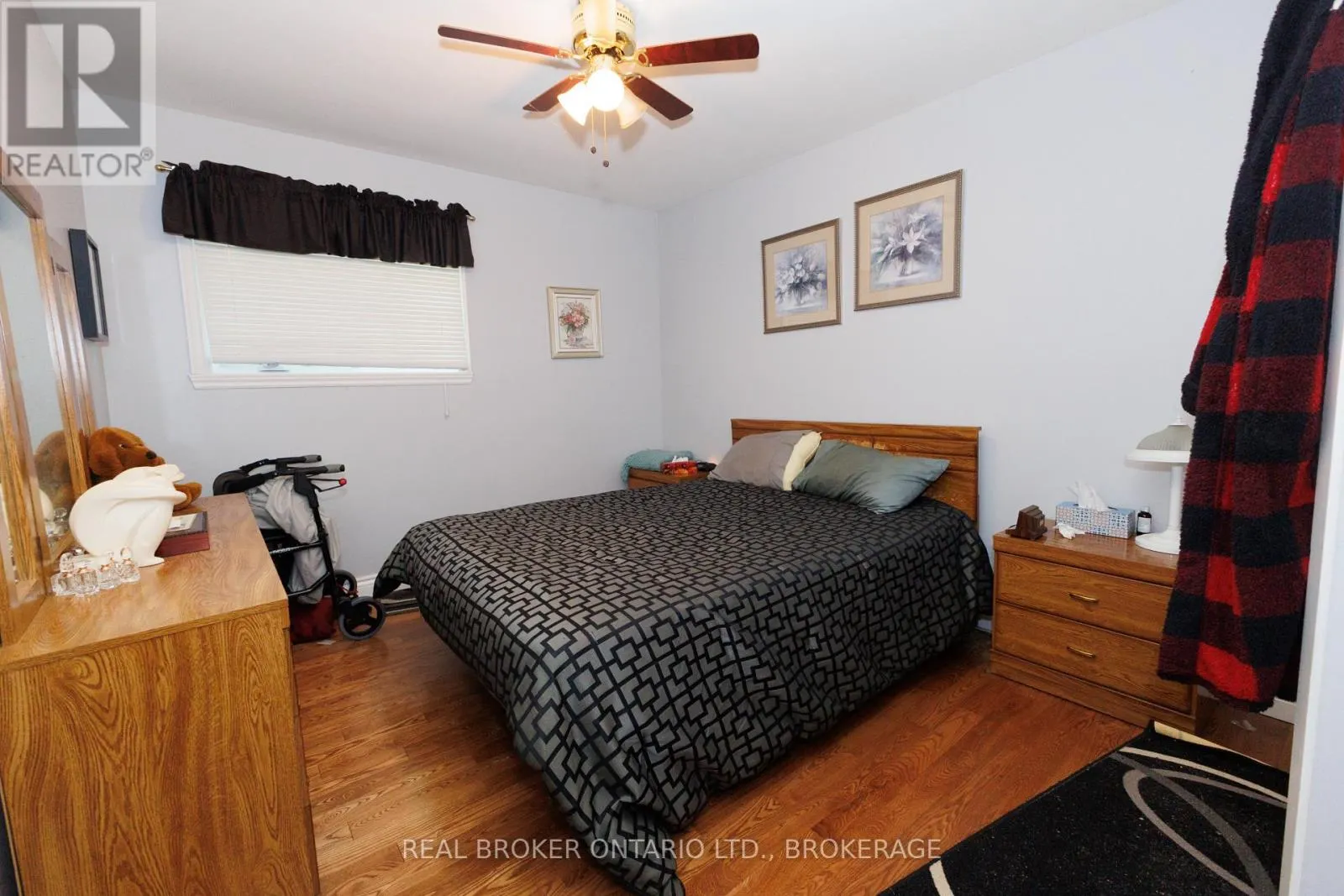 76 KINCARDINE STREET W