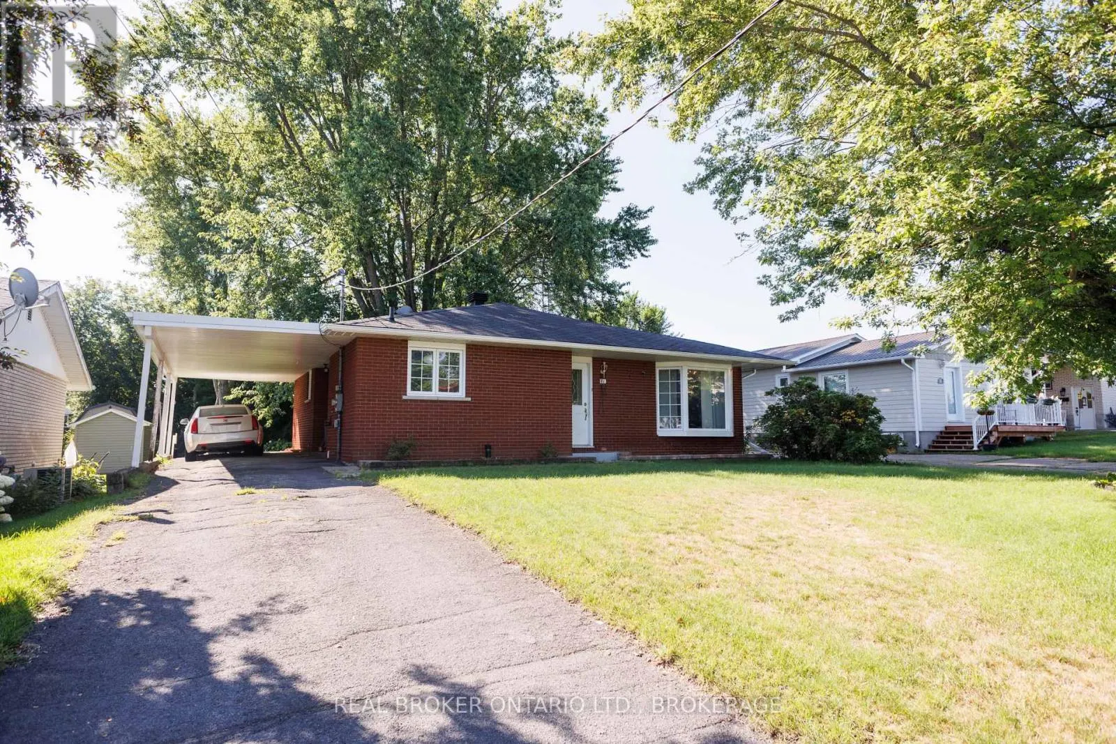 76 KINCARDINE STREET W