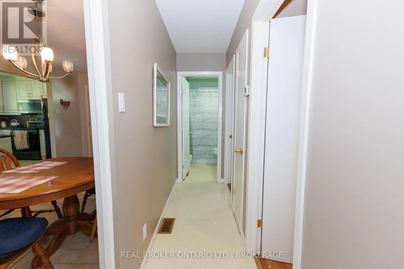 76 KINCARDINE STREET W