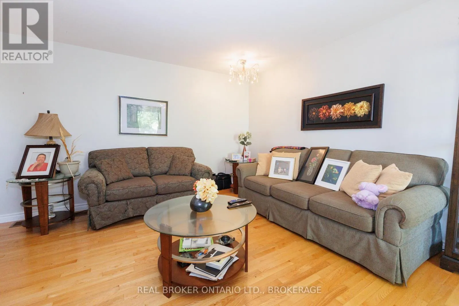 76 KINCARDINE STREET W