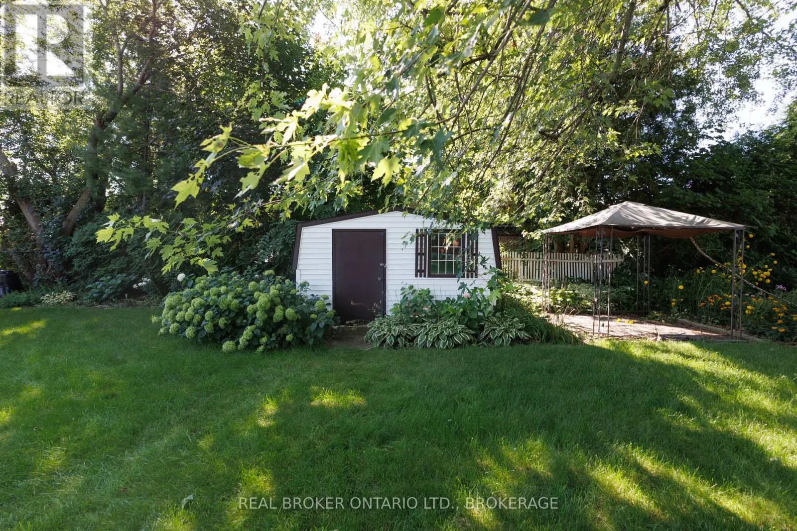 76 KINCARDINE STREET W
