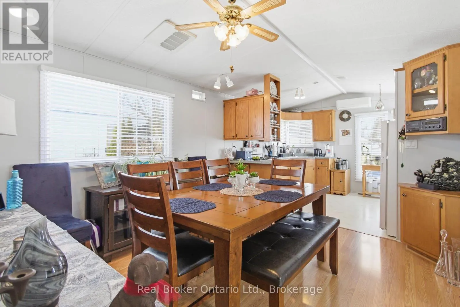 428 PINE PASS