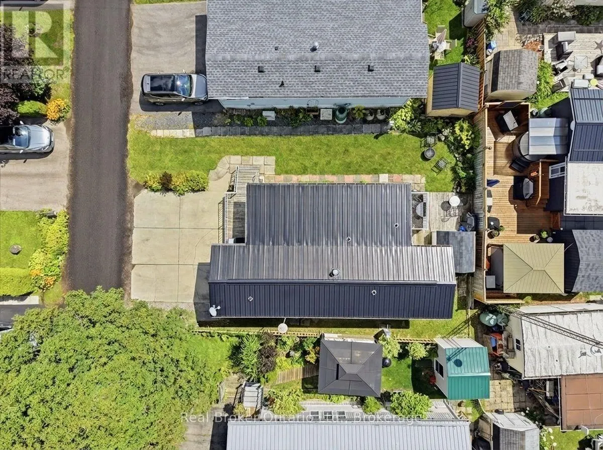 428 PINE PASS