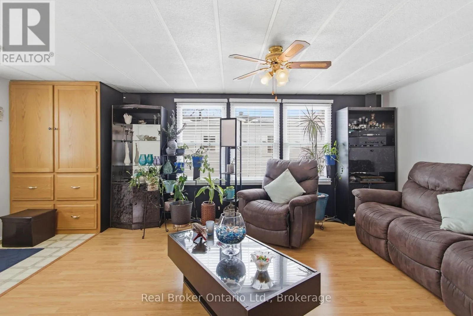 428 PINE PASS