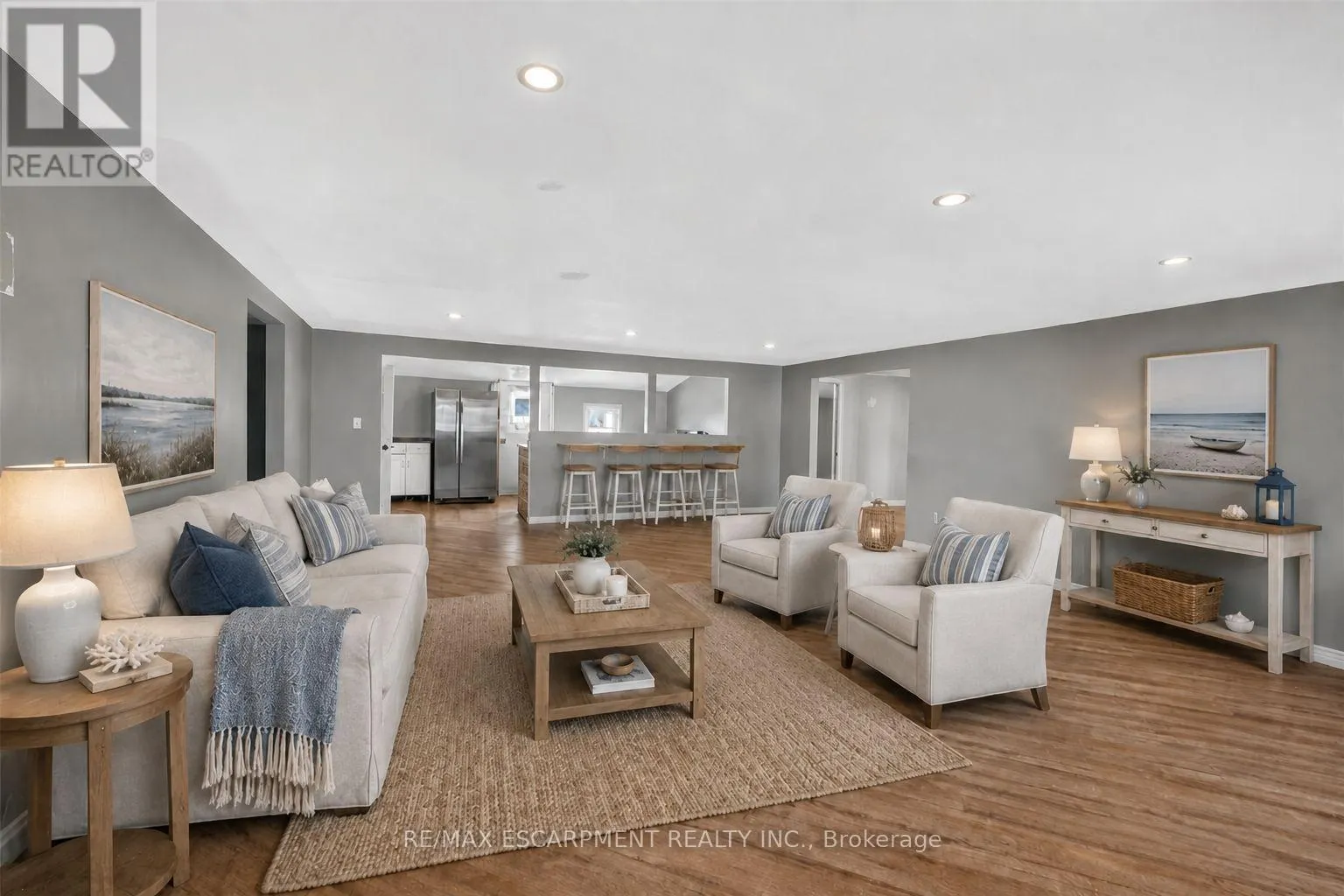1048 LAKESHORE ROAD