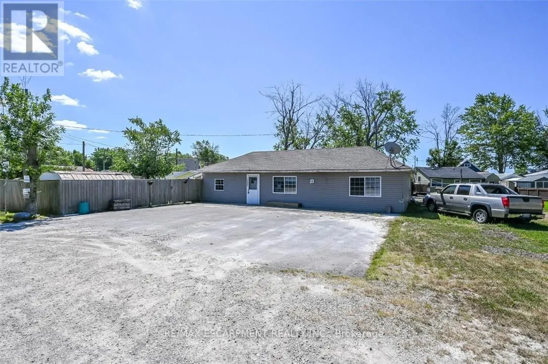 1048 LAKESHORE ROAD