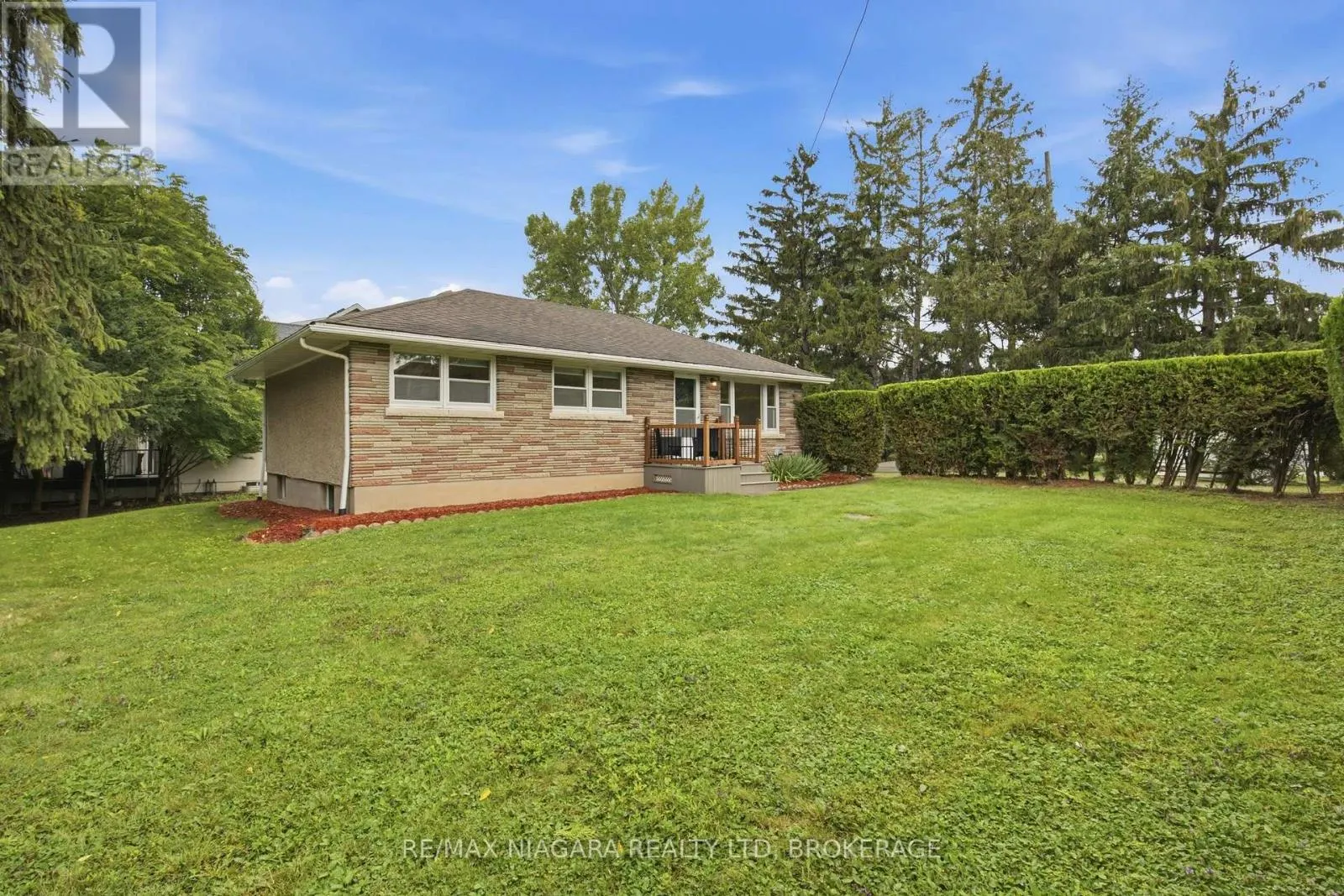557 MISSISSAGUA STREET