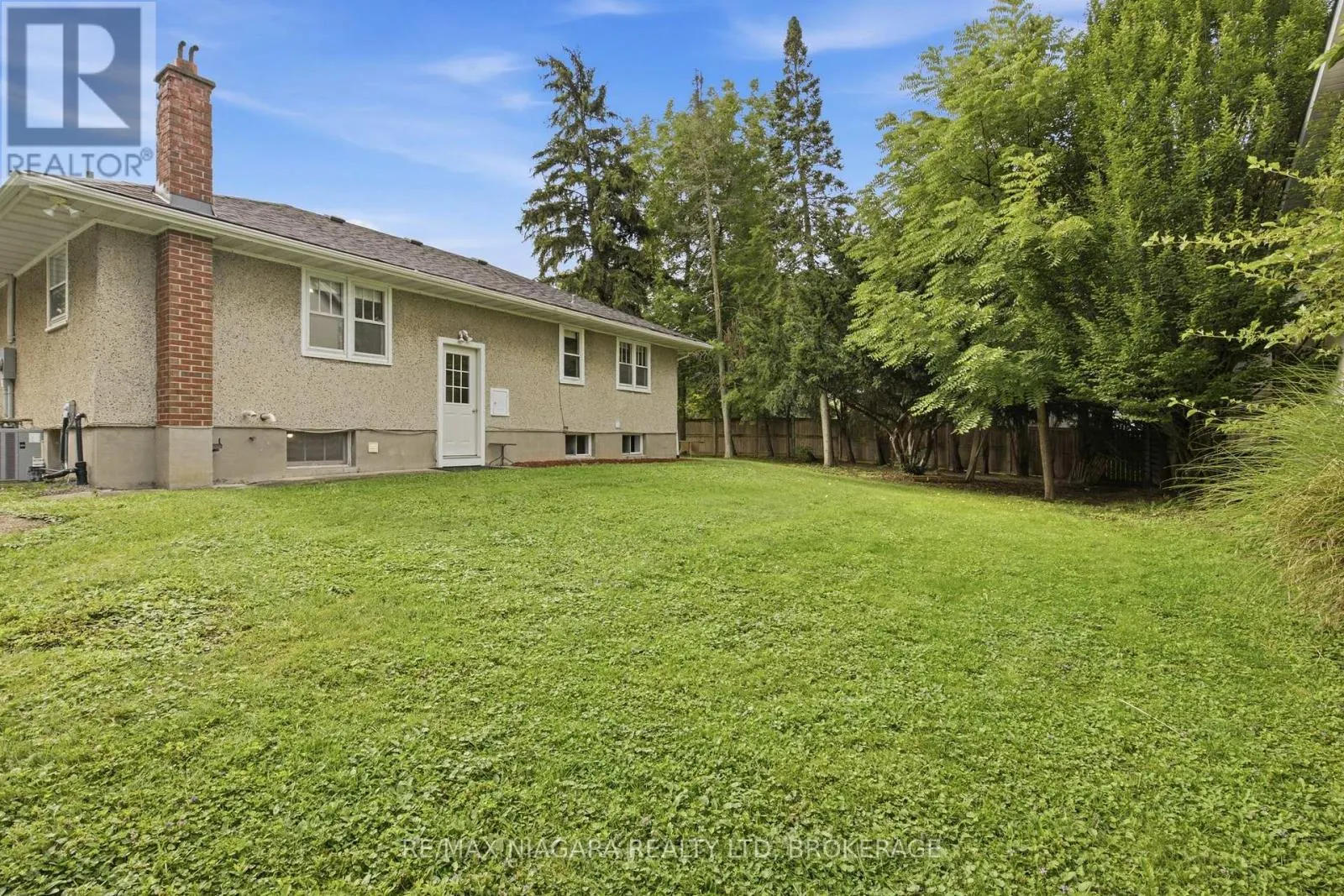 557 MISSISSAGUA STREET