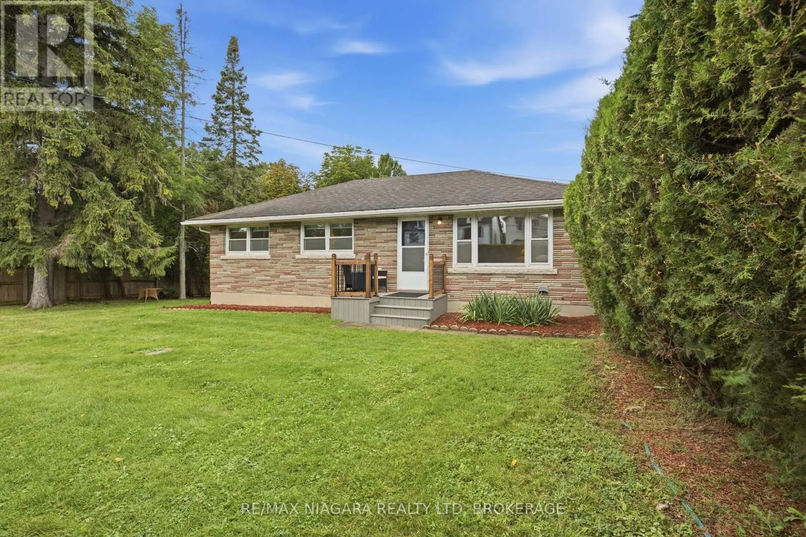 557 MISSISSAGUA STREET