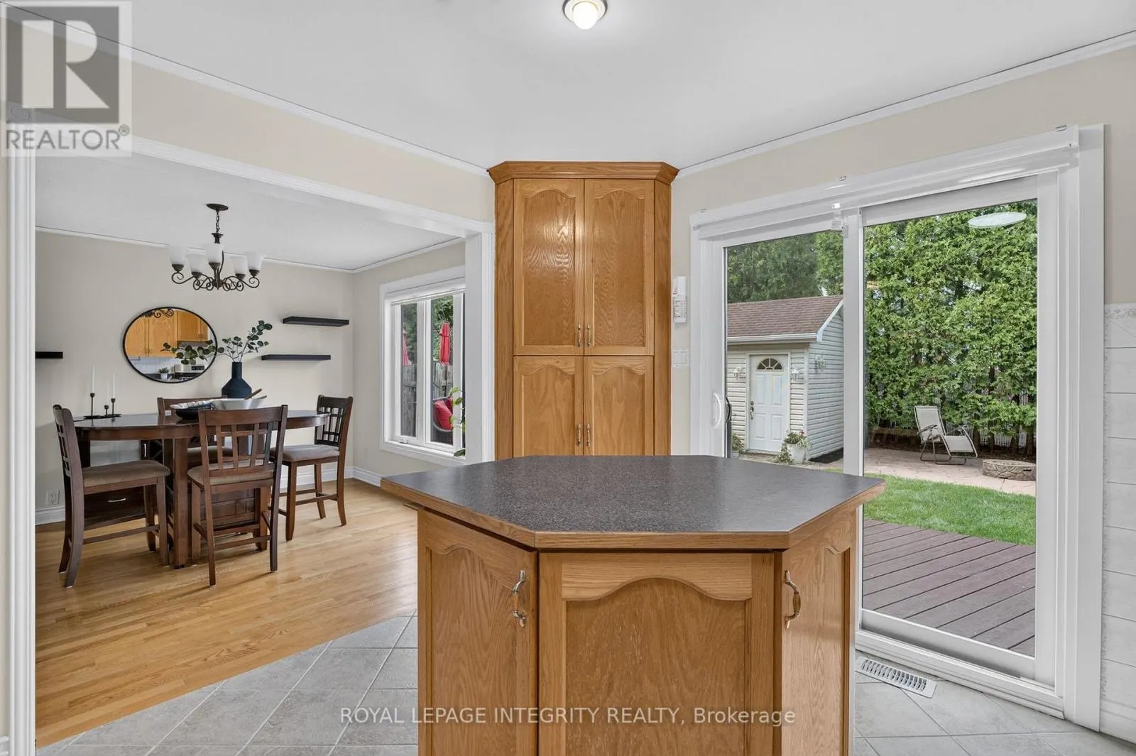 1692 TOULOUSE CRESCENT