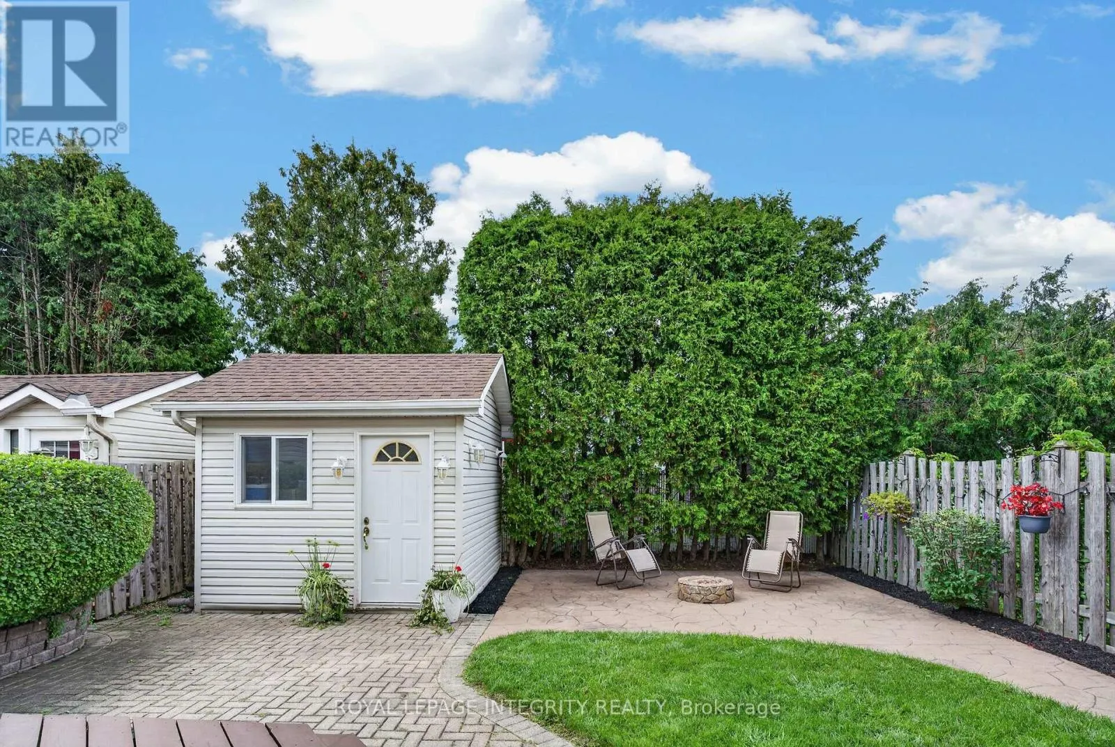 1692 TOULOUSE CRESCENT
