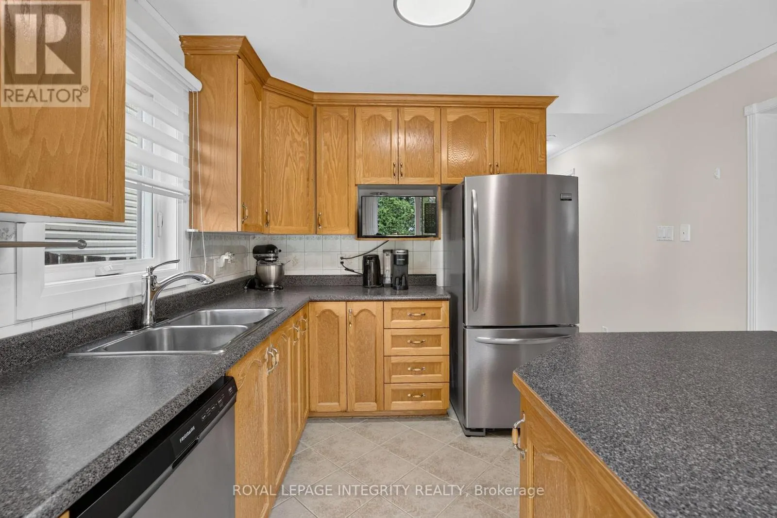 1692 TOULOUSE CRESCENT
