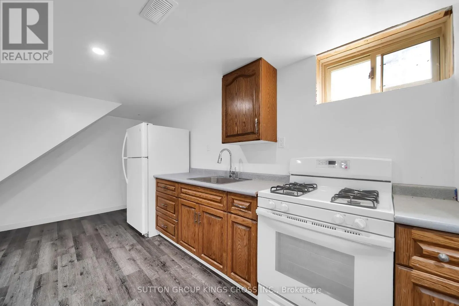 34 HILLCREST AVENUE