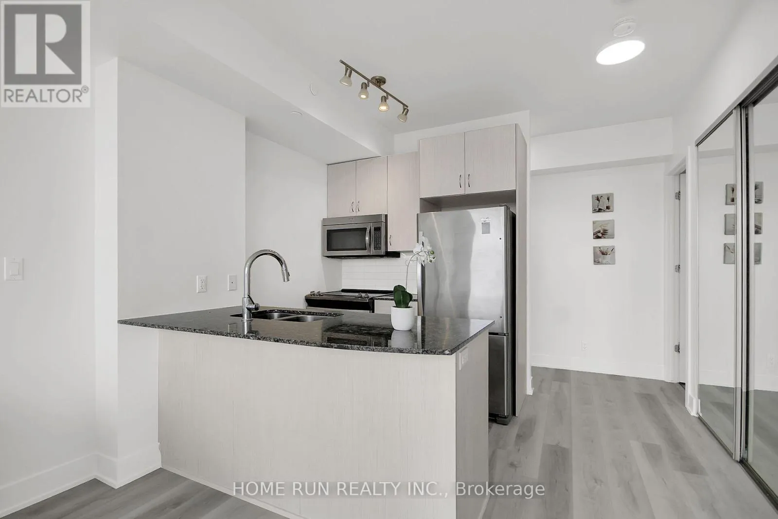 1507 - 485 RICHMOND ROAD