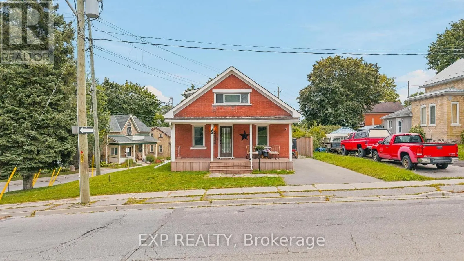 35 ARTHUR STREET N