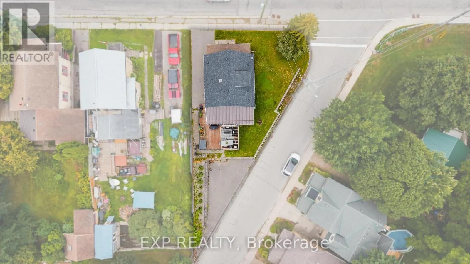 35 ARTHUR STREET N