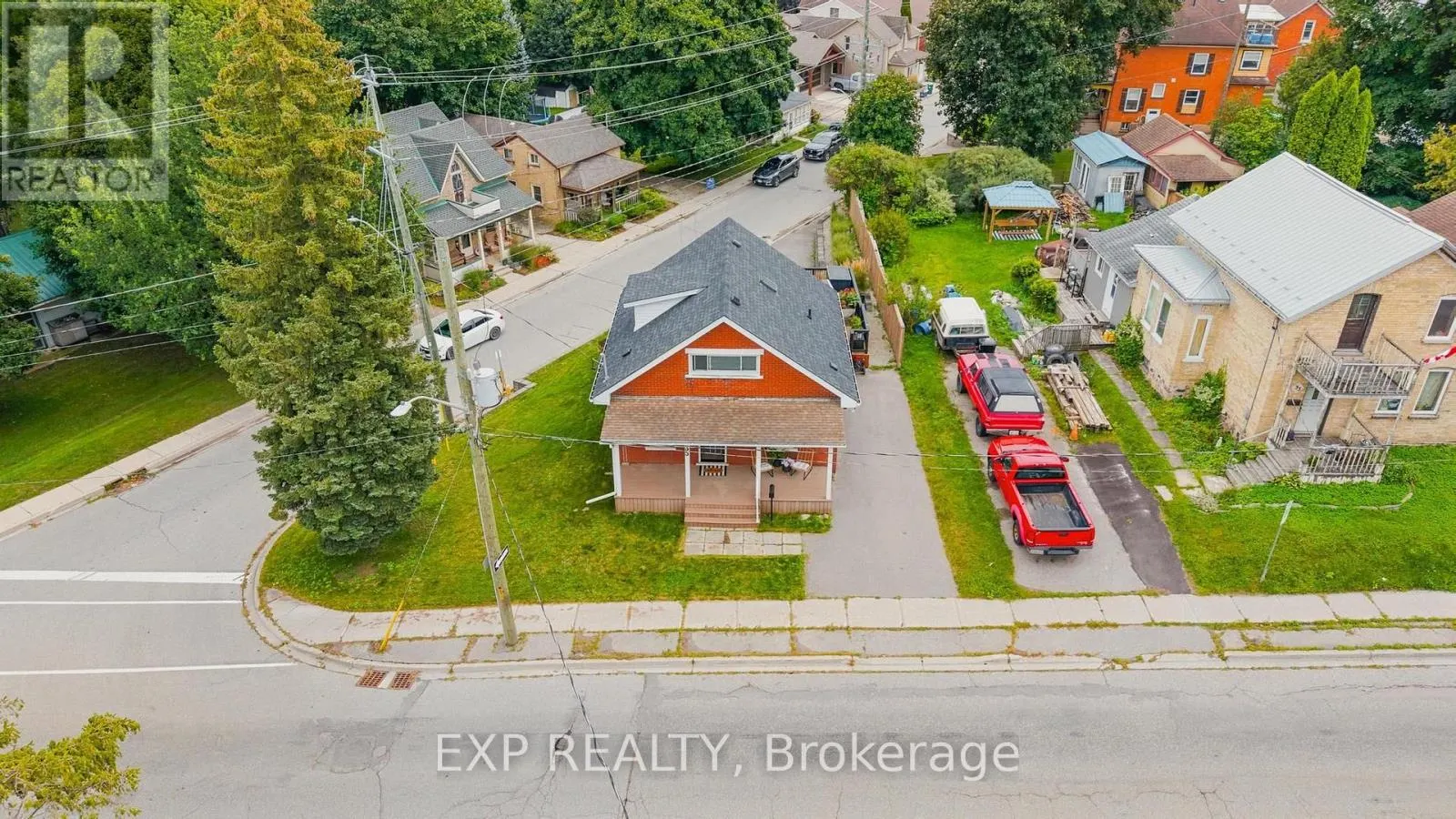 35 ARTHUR STREET N