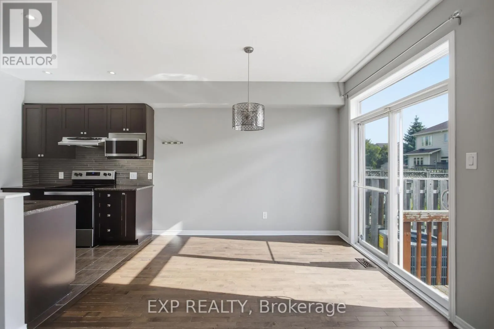 237 EYE BRIGHT CRESCENT